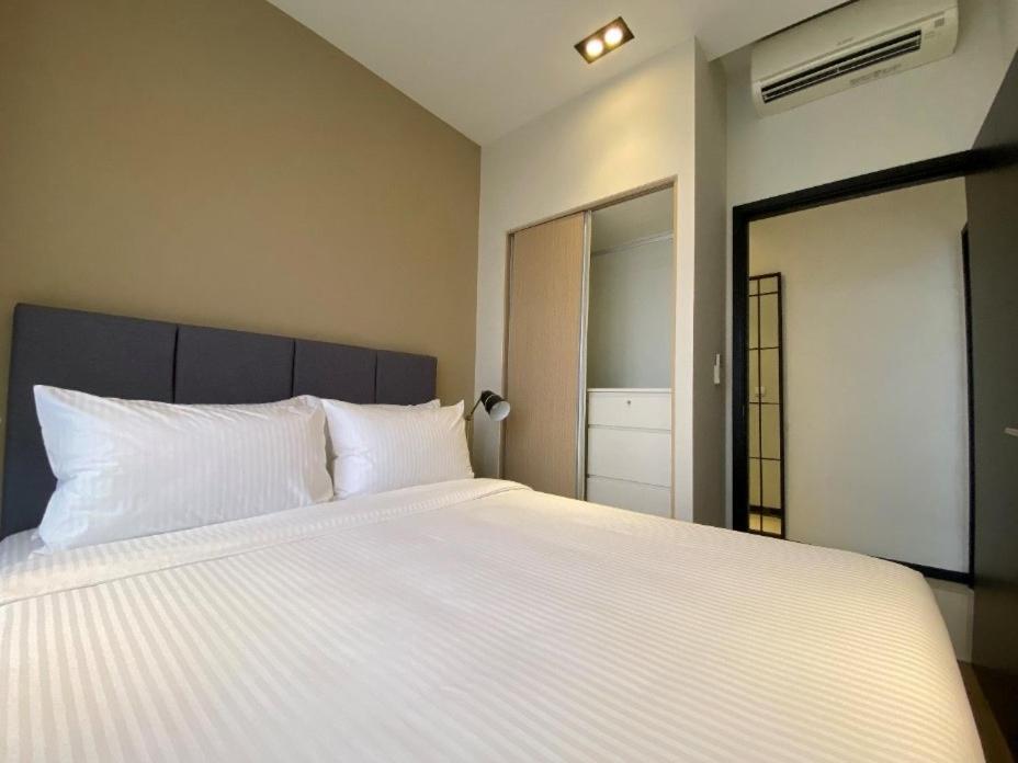 Momentus Serviced Residences Novena Singapore Exterior photo